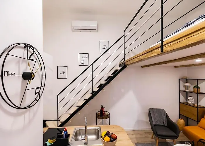 Urban Gallery Retreat