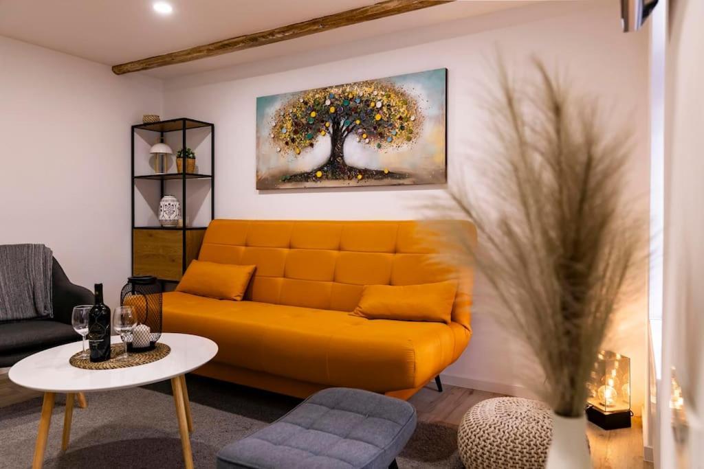 Urban Gallery Retreat *